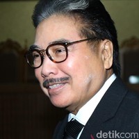 Terbaru, adalah kisah pengacara kondang Hotma Sitompul dan Desiree Tarigan, ibu dari musisi Bams. Rumah tangga keduanya di ujung perceraian setelah 20 tahun menikah. Bahkan konflik suami-istri ini diwarnai drama. Desiree menyebut bahwa dia diusir dari rumah sejak awal Februari 2021. Foto: Ari Saputra