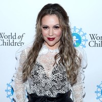 Ini penampilan Alyssa Milano sekarang setelah memiliki dua anak. Foto: Getty Images