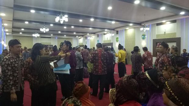Zumi Zola Tersangka KPK, Pelantikan Pejabat Eselon oleh Sekda