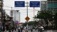 Rambu-rambu petunjuk sudah dipasang di lokasi. Aturan tersebut diberlakukan selama 24 jam di jalan Margonda Raya tersebut.