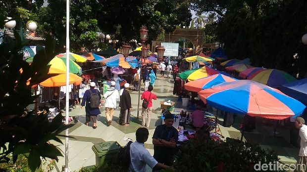 Ustaz Somad Selesai Ceramah, Jemaah Mulai Bubarkan Diri