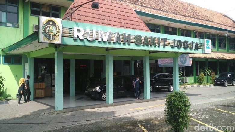 sakit jogja gigi rumah di Jogja Busyro Jatuh di RS Muqoddas Sakit, Dirawat