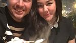 So Sweet! Ini 10 Potret Mesra Sissy Priscillia Saat Makan Bersama Keluarga