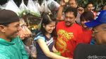 Kompak Berbaju Biru, Ini Gaya Sandiaga-Hotman Paris Lari Bareng
