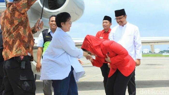 Megawati Pesan ke Gus Ipul-Puti Guntur Agar Berpihak ke Wong Cilik