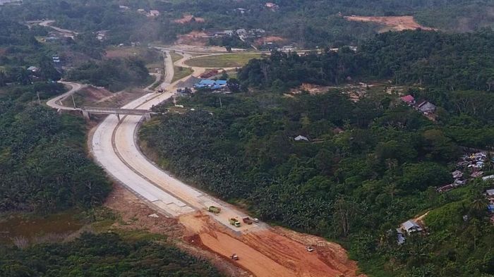 Tol Pertama Kalimantan Ditargetkan Beroperasi Awal 2019