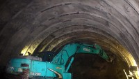 Tunnel excavation, (pic : Twin Header) merupakan alat gali utama dalam pekerjaan tunnel excavation. Dok. PT PP (Persero)