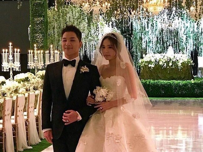 Min Hyo-rin yang dinikahi Taeyang Bigbang, juga tampil dengan makeup minimalis. Dengan riasan bernuansa peach, Min Hyo-rin juga seperti tidak menggunakan bulu mata palsu.  Foto: ist
