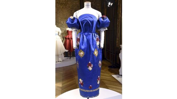 10 Busana Paris Couture Week yang Paling Berkesan