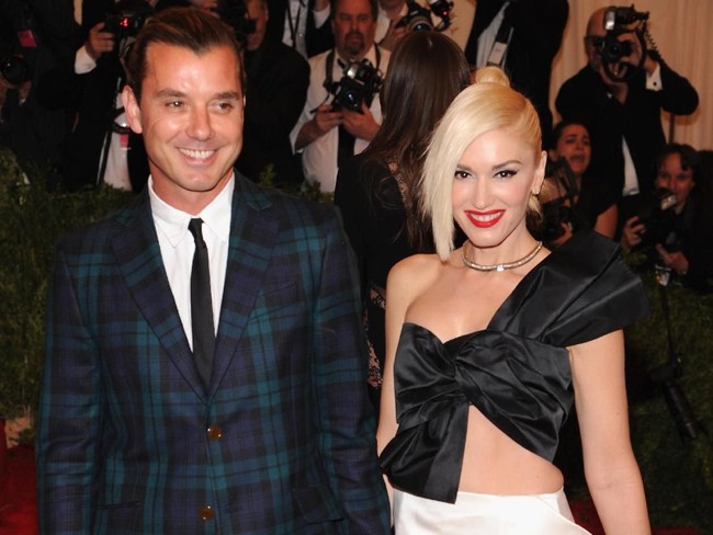 Perceraian Gwen Stefani dan Gavin Rossdale juga mengejutkan di 2015 silam. Setelah bercerai, baru ketahuan publik bahwa perpiasahan mereka karena Gavin punya skandal dengan sang babysitter. Kabarnya hubungan keduanya pun telah berjalan selama tiga tahun sebelum perceraian terjadi.  Foto: dok. Getty Images