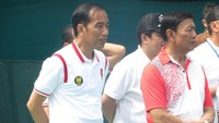 Kemudian, Jokowi memberikan sambutannya. Lapangan tenis ini merupakan renovasi ketujuh dari 14 venue untuk Asian Games.