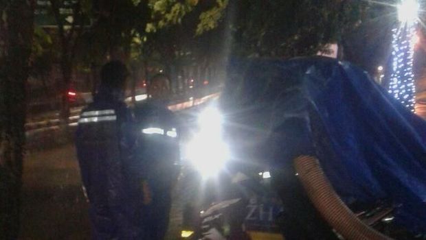 Hujan Deras Sejak Subuh, Sejumlah Jalan di Jaksel Tergenang