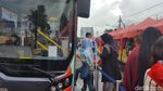 Warga Serbu TransJ Tanah Abang Explorer yang Kembali Beroperasi