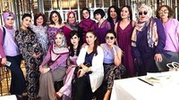 Nama arisan ini lucu, Arisan Kepompong. Anggotanya kebanyakan seleb senior seperti Mayang Sari, Krisdayanti, Inggrid Kansil, dan Cintami Atmanegara. Seru ya. Foto: Arisan Hits