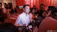 Raffi sendiri berkelakar bahwa dirinya nggak masalah sama sekali karena Nagita belanja dan arisan bukan pakai uangnya. Ah masa sih Fi? Foto: Raffi Ahmad / Hanif Hawari
