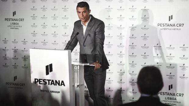 Cristiano Ronaldo berencana membangun hotel di Madrid dan New York tahun ini.