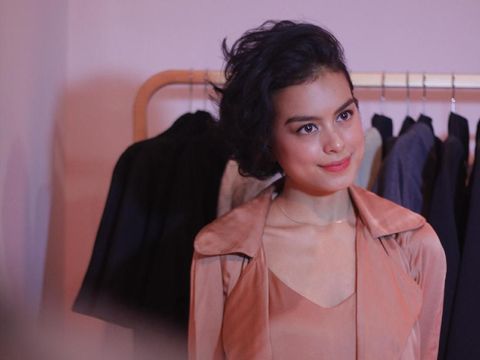 Sambut Valentine, Eva Celia Berkolaborasi Buat Koleksi Baju Hingga Lip Stain