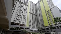 Pembangunan rusun atlet di Kemayoran tersebut dibangun sejak Maret 2016 lalu. Rusun tersebut terdiri dari 10 tower dengan jumlah unit sebanyak 7.424. Rusun tersebut dibangun di atas lahan seluas 10 hektare. Nantinya, rusun ini akan digunakan sebagai kampung atlet pada Asian Games 2018.