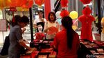 Pusat Perbelanjaan Bersolek Jelang Imlek