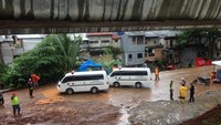 Korban tewas akibat crane ambruk di lokasi proyek double-double track di Jatinegara, Jakarta Timur bertambah 2 orang. Total korban tewas saat ini menjadi 4 orang.