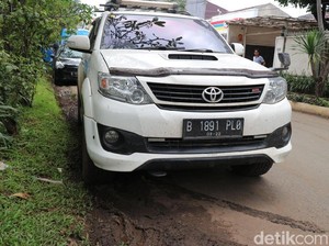 Pakai Pelat B Keliling Asia-Eropa Bikin Polisi Eropa Penasaran
