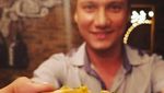 Ini Bukti Kalau Christian Sugiono Doyan Makan dan Jago Masak