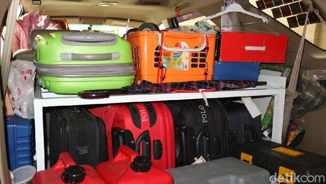 6 Tips Biar Kaca Mobil Nggak Dipecah Maling