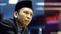 Di Demokrat, TGB menjabat sebagai anggota Majelis Tinggi Partai. Dia merupakan keturunan dari TGH M Zainuddin Abdul Madjid (Tuan Guru Pancor), pendiri organisasi Islam terbesar di NTB, Nahdlatul Wathan (NW) dan pendiri Pesantren Darun-Nahdlatain. (Foto: Rachman Haryanto/detikcom).