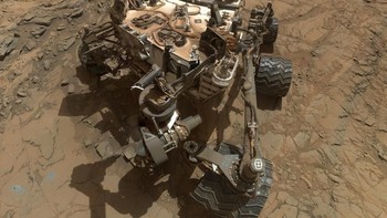 Kendaraan robotik ini diklaim sebagai penjelajah Mars terbesar dan paling mumpuni sampai saat ini, berbekal sejumlah kamera, lengan robotik, spektrometer, hingga alat deteksi radiasi. Foto: NASA