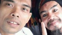 Kebersamaan pesulap berusia 45 tahun itu dengan ustad Abdul Somad. (Dok. Instagram/limbadindonesia)
