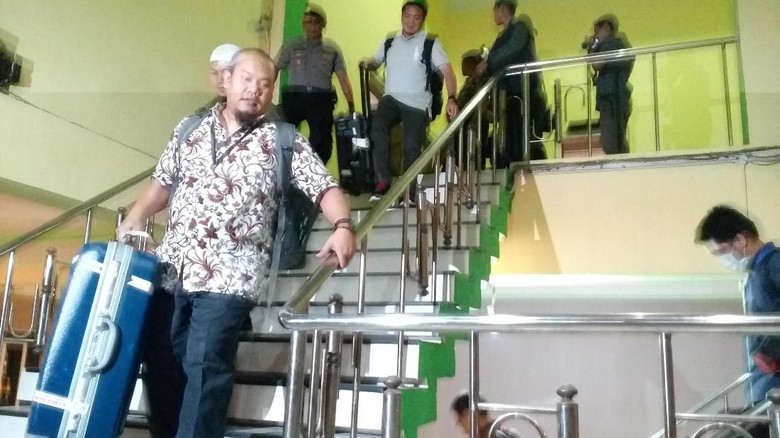 3 Jam Geledah Ruang Kerja Bupati Jombang, Ini yang Dibawa KPK 3 Jam Geledah Ruang Kerja Bupati Jombang, Ini yang Dibawa KPK