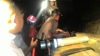 Foto: Informasi terakhir insyallah di dalam mobil masih hidup. Proses evakuasi dari tim AP II dan PT KAI, Humas AP II Yado Yarismano saat dihubungi, Senin (5/2/2018). (Dok Polres Bandara Soekarno-Hatta)