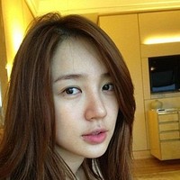 Yoon Eun Hye krim pelembab tiga kali sebelum tidur. Hal itu membuat kulitnya lembut dan dewy. Foto: Istimewa