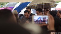 Triawan Munaf juga menyampaikan kesannya terhadap almarhum. 