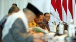 Jokowi Bentuk Komite Keuangan Syariah