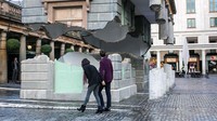 Bagian tengahnya terpotong dan memisahkannya menjadi dua bagian. Istimewa/Coventgarden.