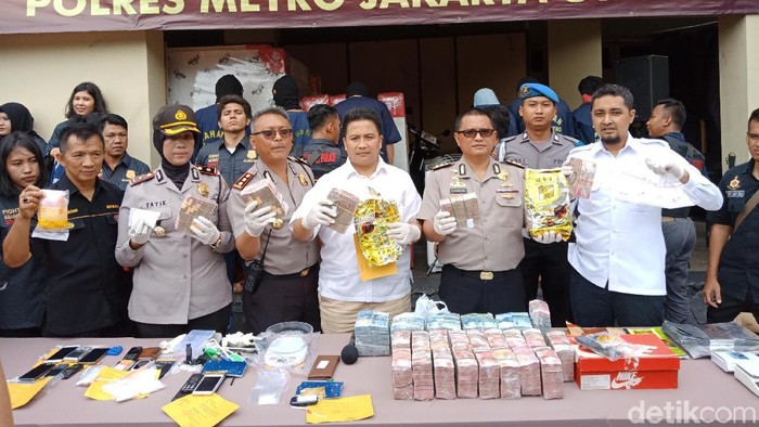 Gudang Penyimpanan Sabu di Bogor Digerebek, 7 Pelaku Ditangkap