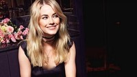 Sebagai bagian dari perusahaan majalah lifestyle, Amanda juga memiliki pandai bergaya busana. (Instagram/@amandahearst).