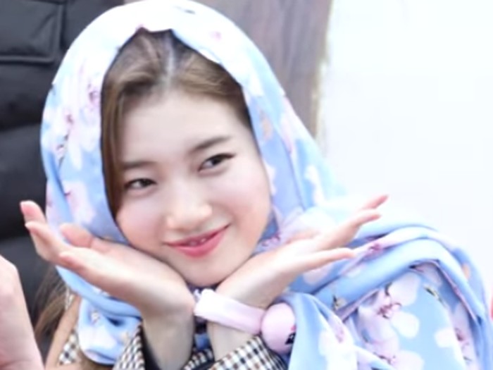 Suzy Bae pakai hijab