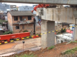 Garis Polisi Masih Terpasang di Lokasi Crane Jatuh Jatinegara