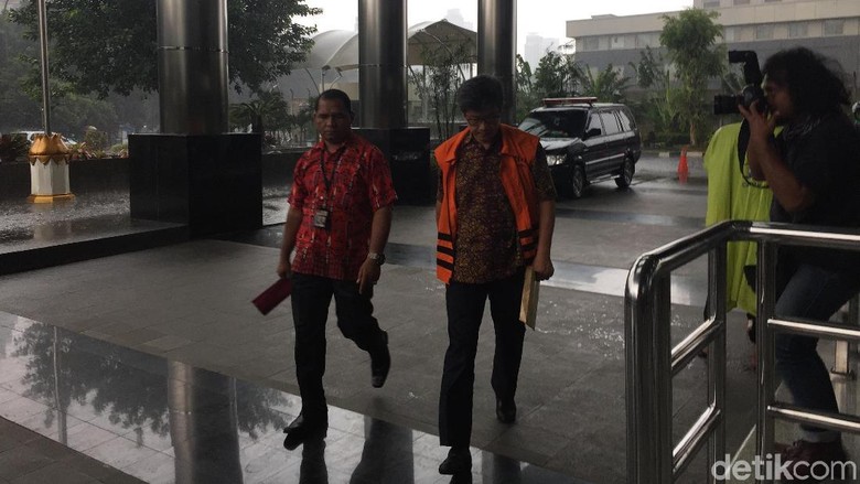 Mantan Bos PT Quadra Solution Kembali Diperiksa KPK Mantan Bos PT Quadra Solution Kembali Diperiksa KPK