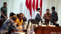 Para ‎menteri yang terlibat adalah Kemnterian Keuangan, Kementerian Agama, Kementerian BUMN, Kementerian Koperasi dan UKM, dan Majelis Ulama Indonesia (MUI). Kementerian PPN bertindak sebagai sekretaris.