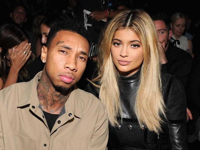 Sejak 2014, Kylie dan Tyga dikabarkan pacaran. Namun saat itu keduanya membantah. Foto: Getty Images