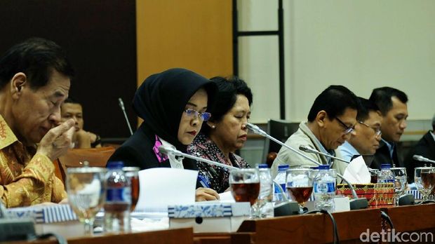 DPR Pemerintah Bahas Pasal Penghinaan Presiden hingga LGBT 