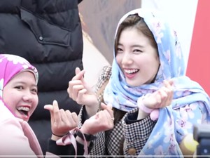 Viral, Foto Artis Korea Suzy Pakai Kerudung dari Indonesia