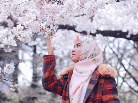 Ini Merek Kerudung Asal Indonesia yang Viral Karena Dipakai Aktris Korea Suzy