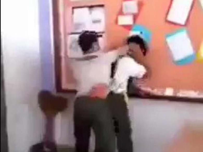 Viral Video Siswa Dipukuli dengan Brutal, Ini Hasil Pengecekan Polisi Viral Video Siswa Dipukuli dengan Brutal, Ini Hasil Pengecekan Polisi