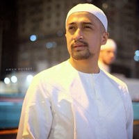 Irfan Hakim juga baru saja melaksanakan ibadah umroh akhir Januari lalu. Ia memboyong istri dan anak-anaknya untuk beribadah bersama di Tanah Suci. Irfan Hakim. Foto: Instagram