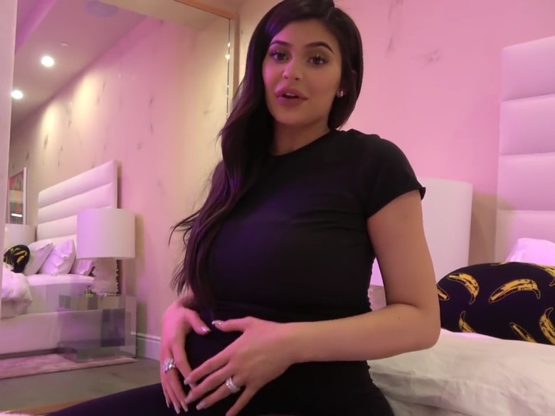Punya Anak, Kylie Jenner Ingin Hidup Normal Punya Anak, Kylie Jenner Ingin Hidup Normal