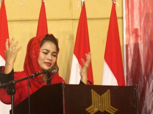 Kenang Hari Lahir Fatmawati d Madiun, Puti Menangis